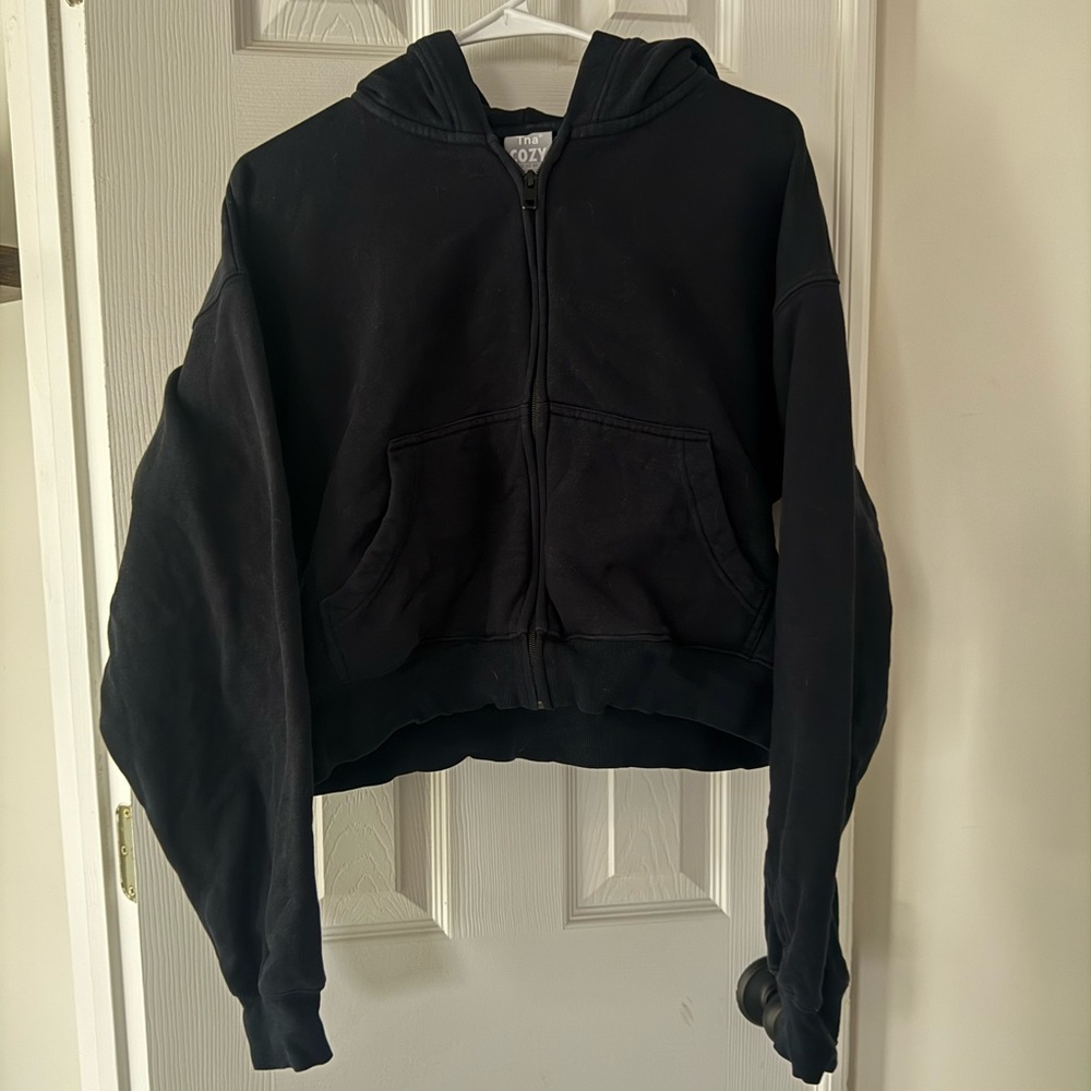 TNA Cozy Fleece Black Cropped Hoodie